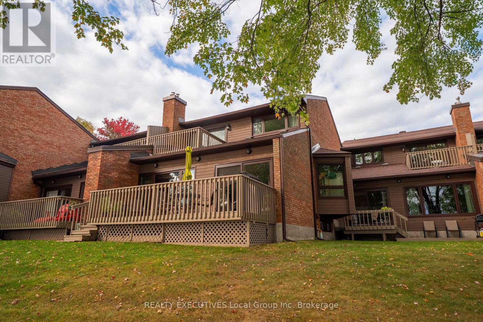 7 - 555 Main Street S Property Photo 46