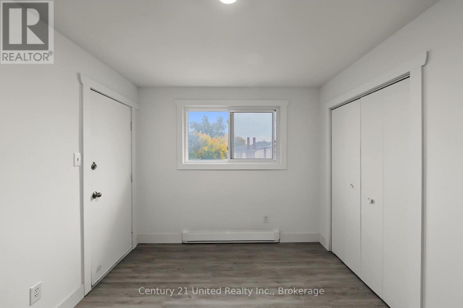 198 Aylmer Street N Property Photo 11