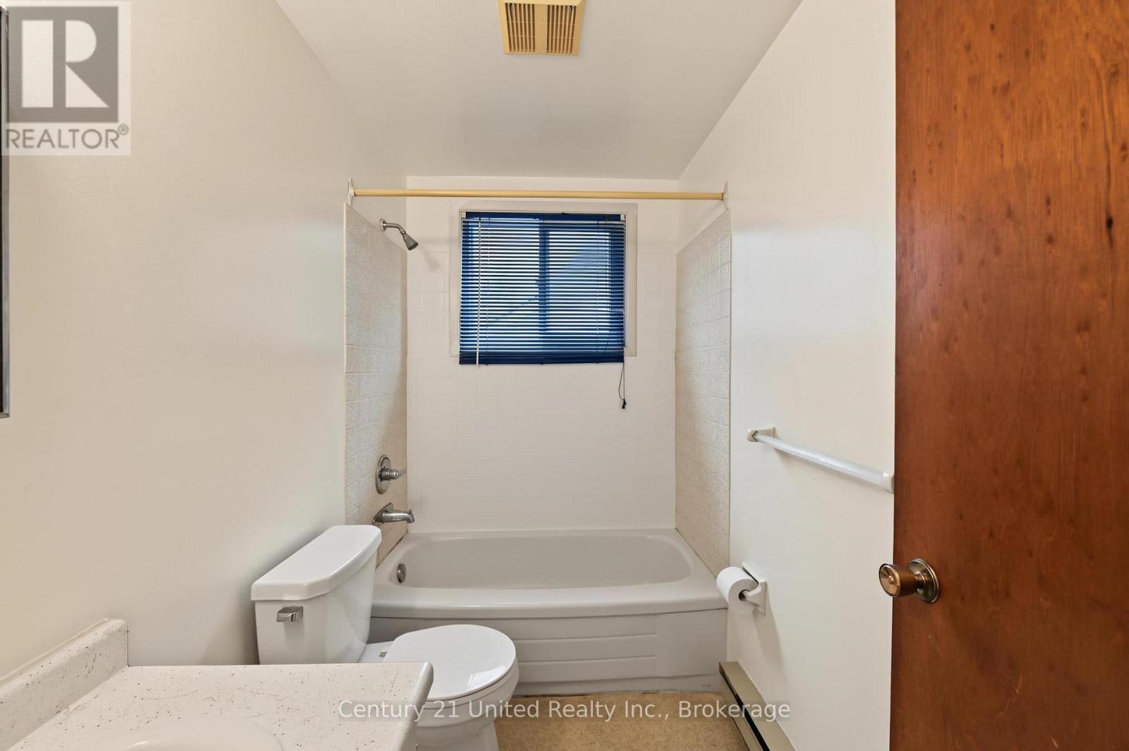 198 Aylmer Street N Property Photo 19
