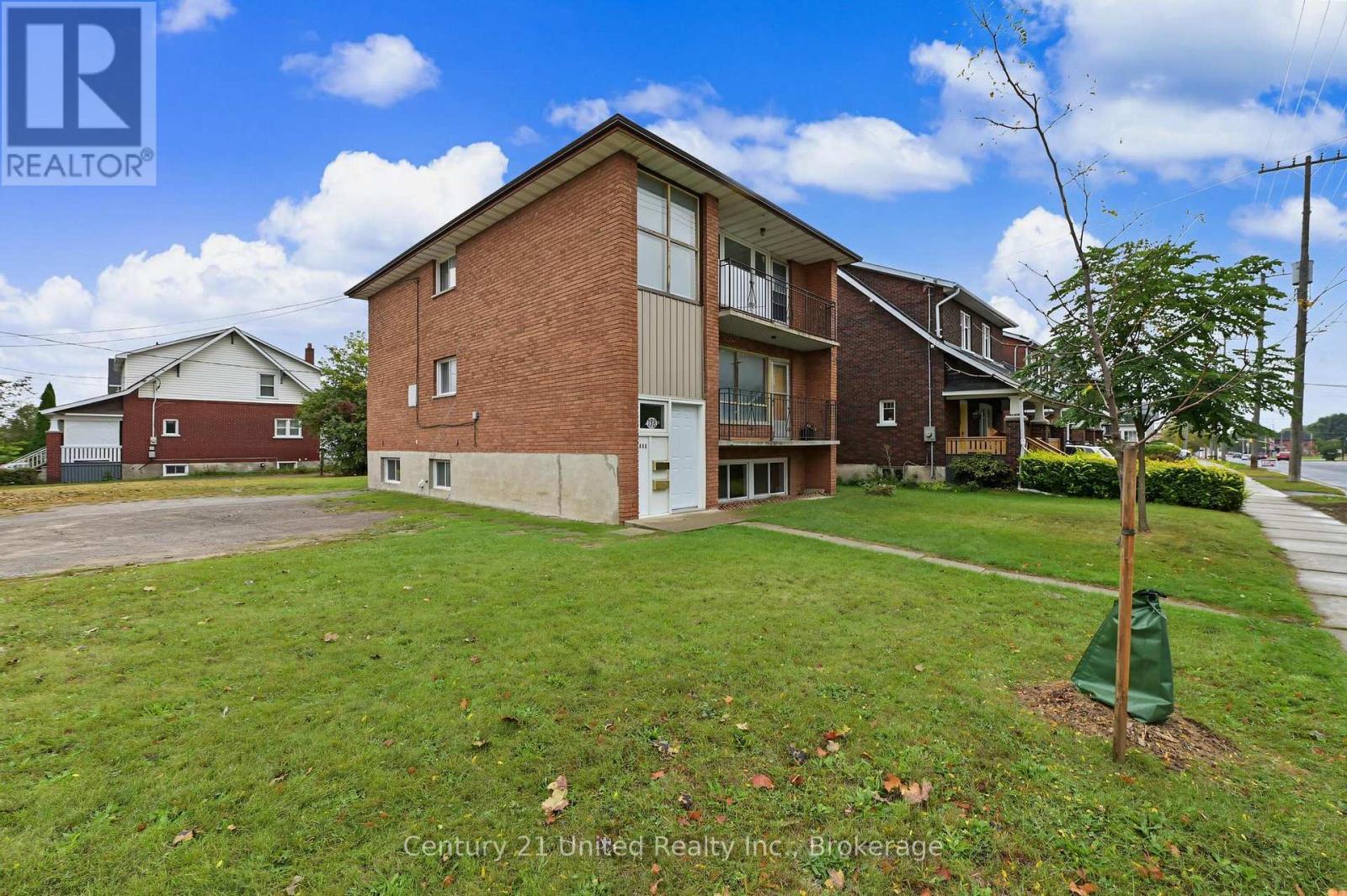198 Aylmer Street N Property Photo 33