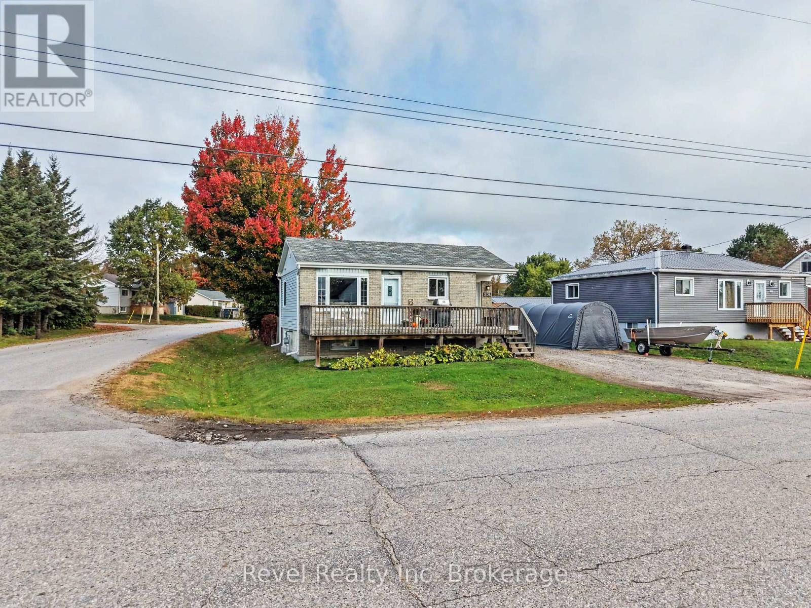204 Delaware Avenue Property Photo 3