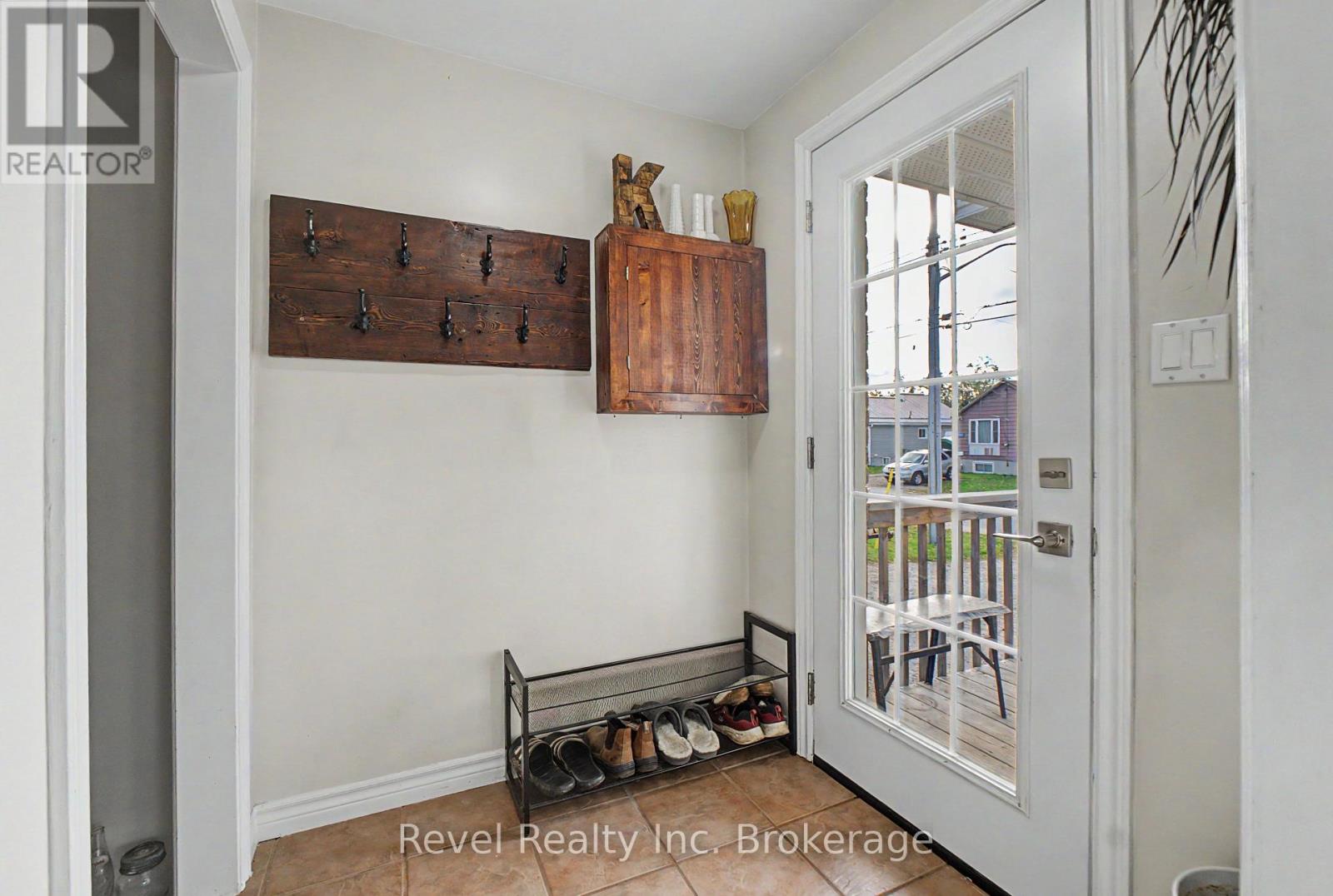 204 Delaware Avenue Property Photo 4