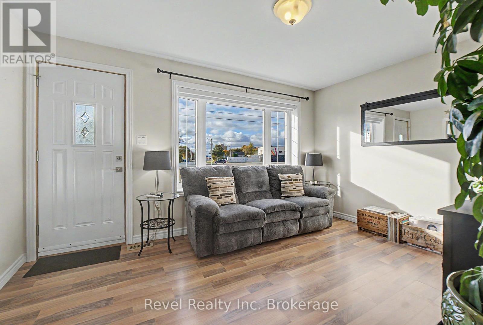 204 Delaware Avenue Property Photo 12