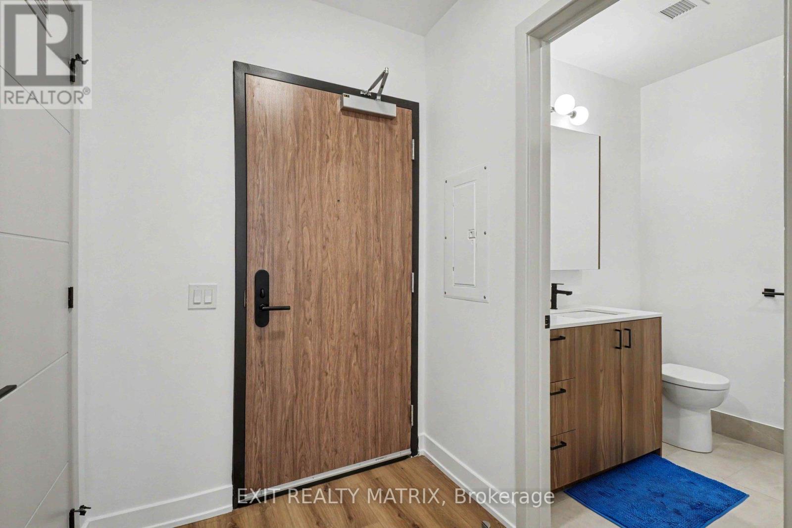 1109 - 360 Laurier Avenue Property Photo 3