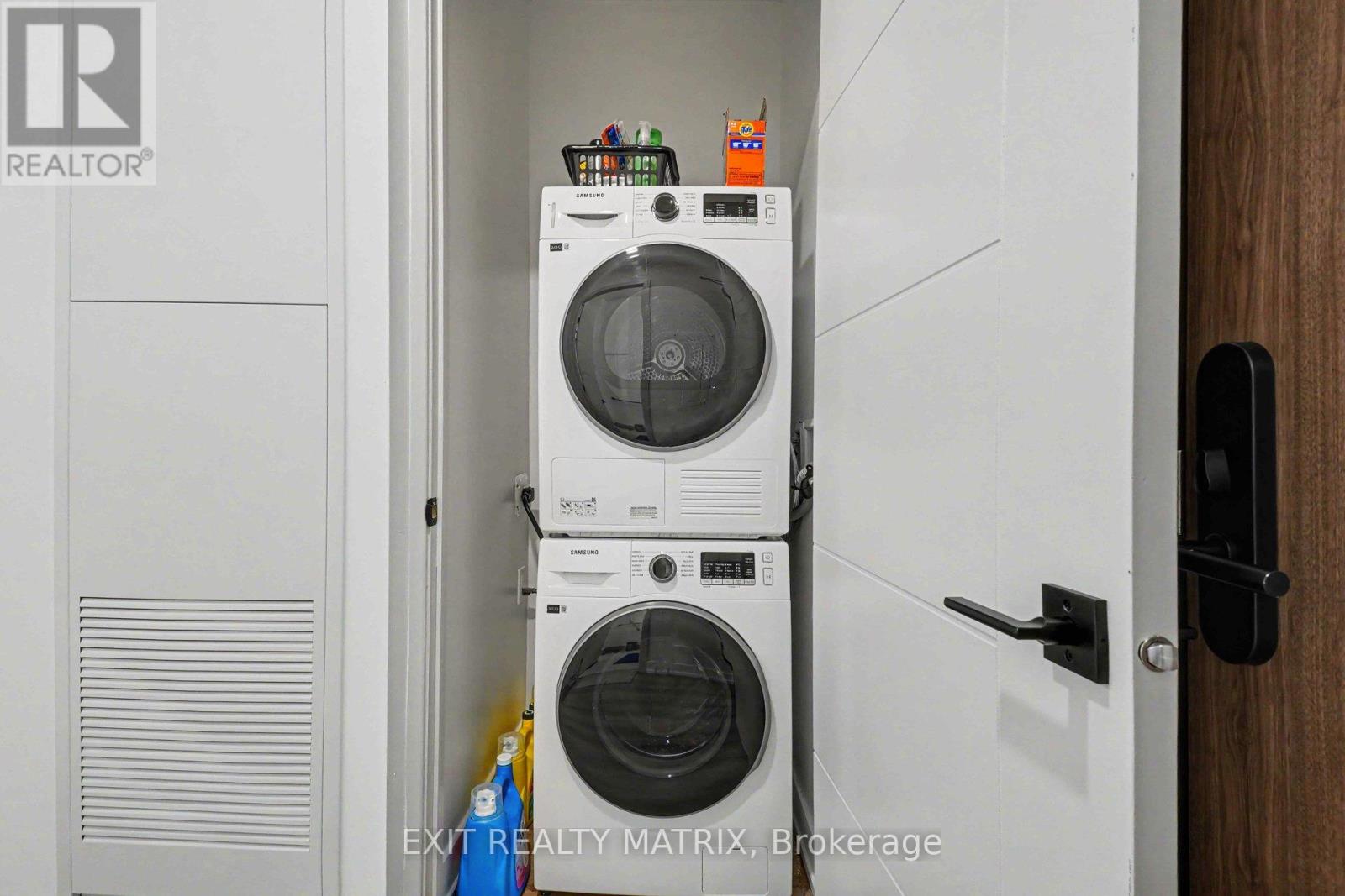 1109 - 360 Laurier Avenue Property Photo 9