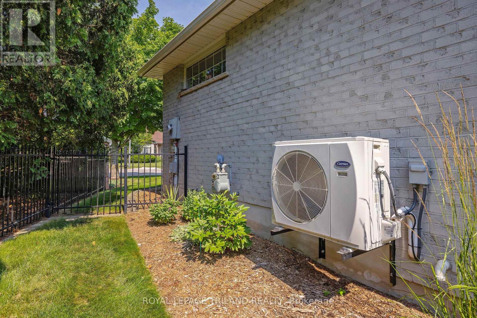 15 Augusta Crescent Property Photo 48