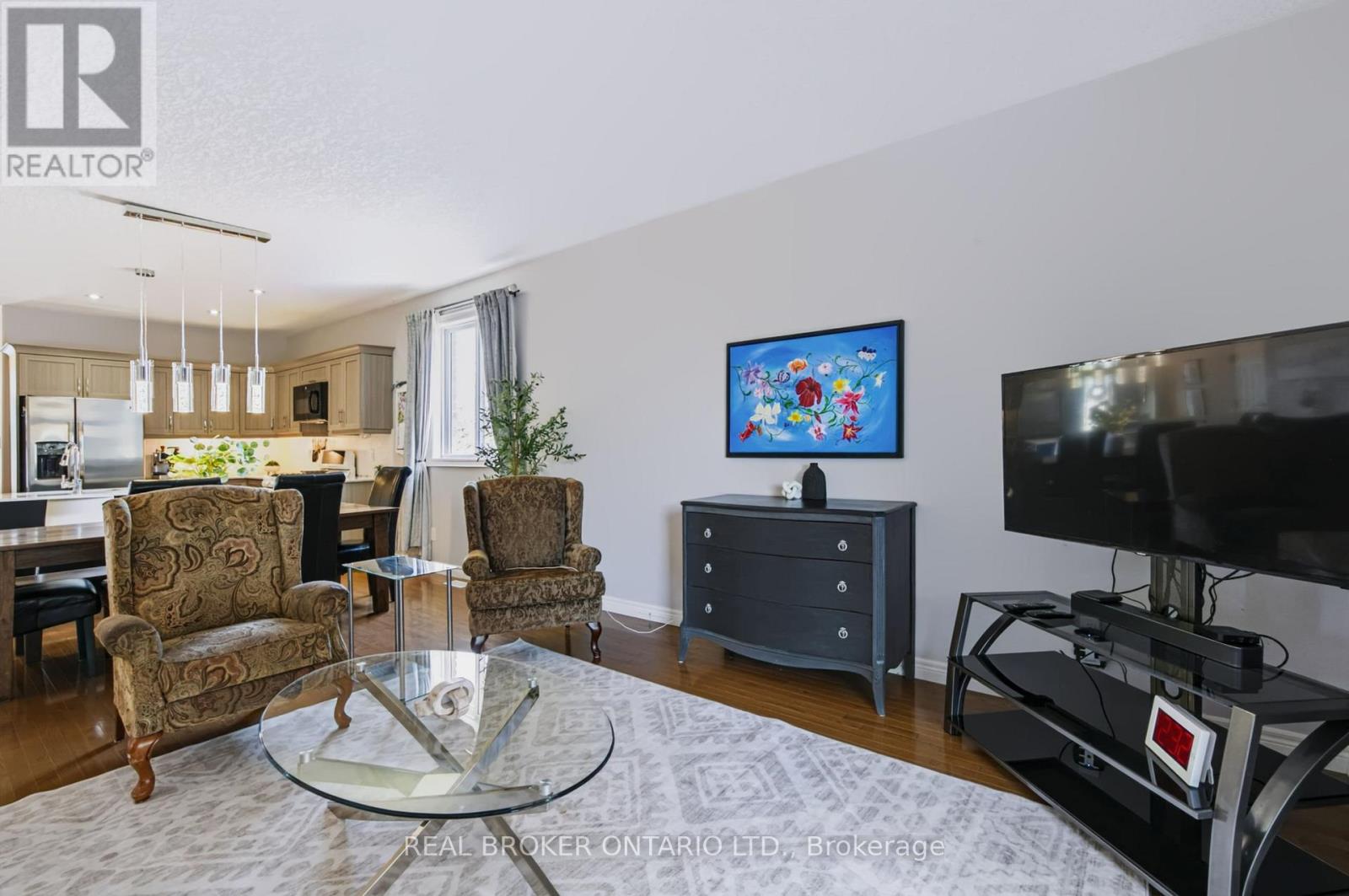 22 - 244 Dundas Street W Property Photo 16