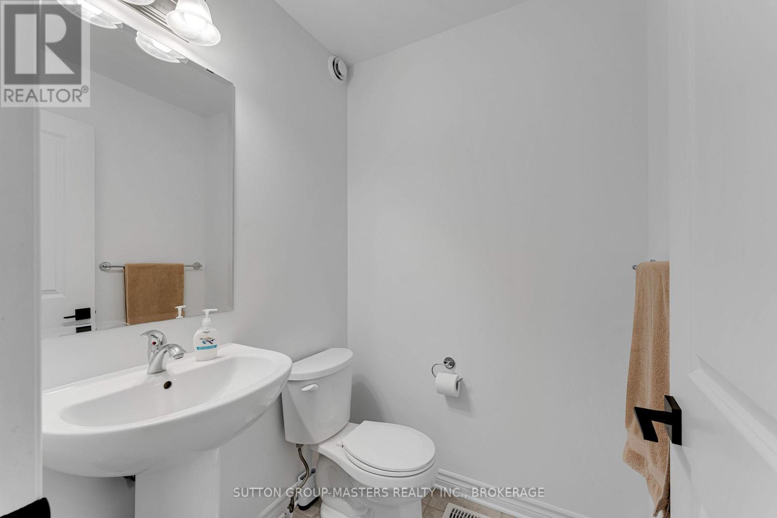 1283 Delancey Drive Property Photo 5