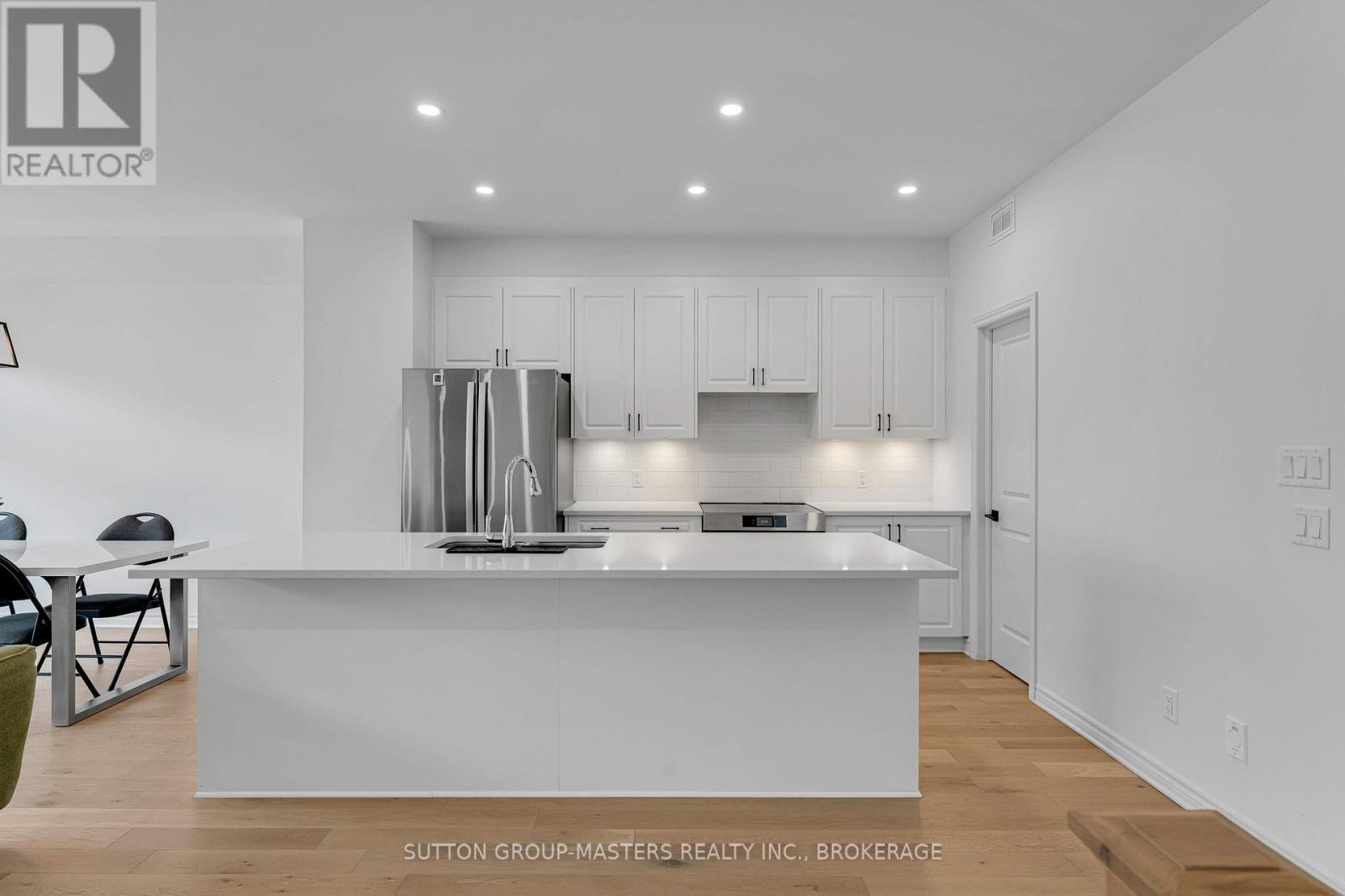 1283 Delancey Drive Property Photo 8