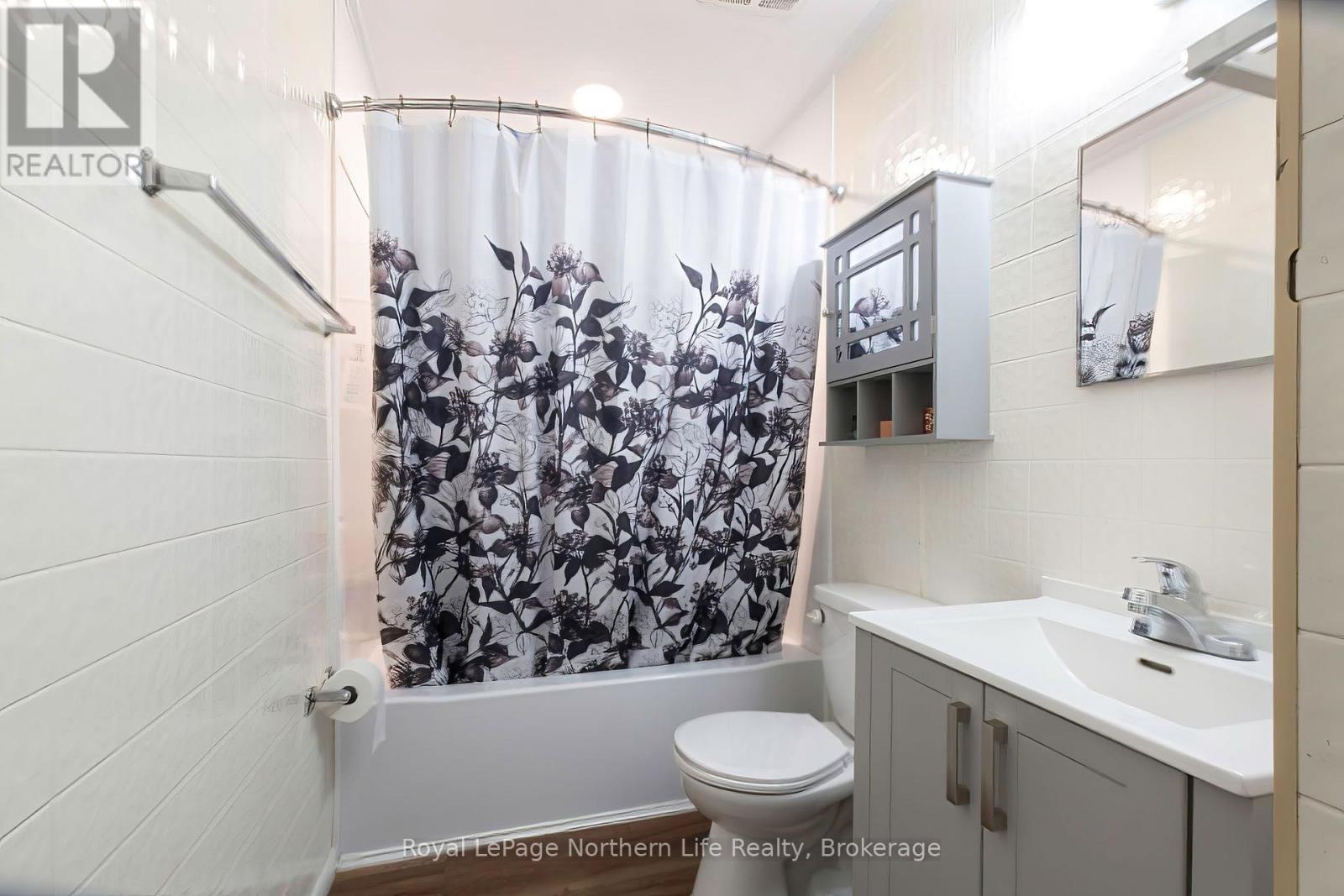 324 Main Street Property Photo 20