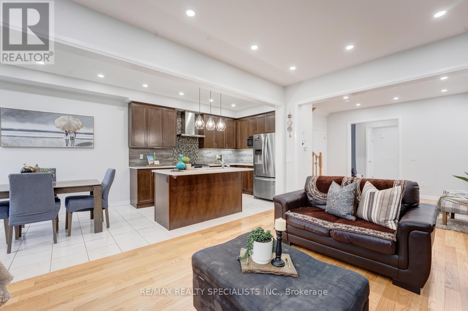 908 Sobeski Avenue Property Photo 18