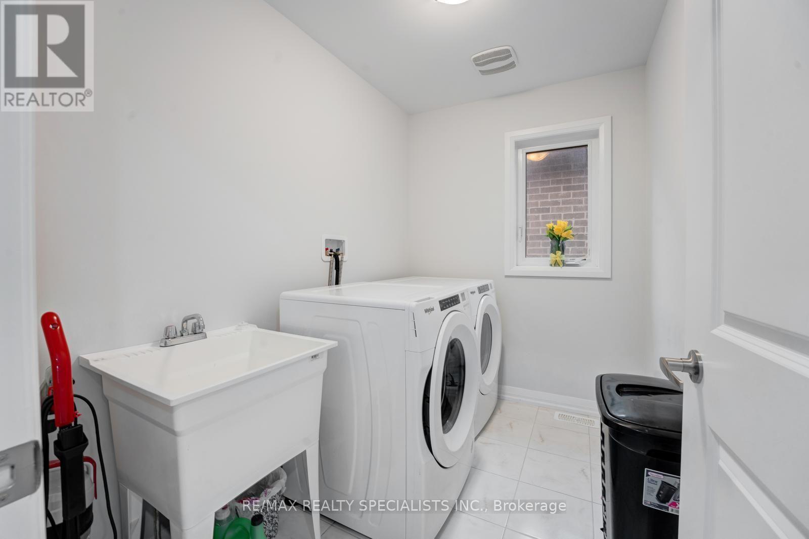 908 Sobeski Avenue Property Photo 37