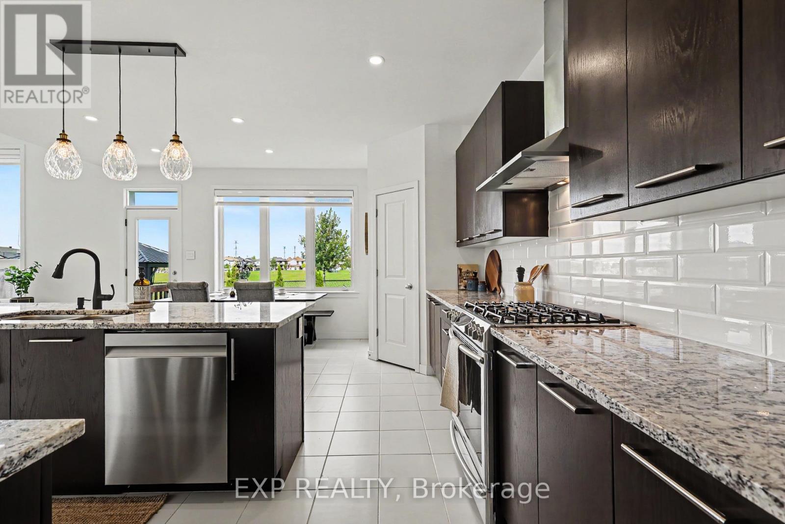 362 Gloaming Crescent Property Photo 16