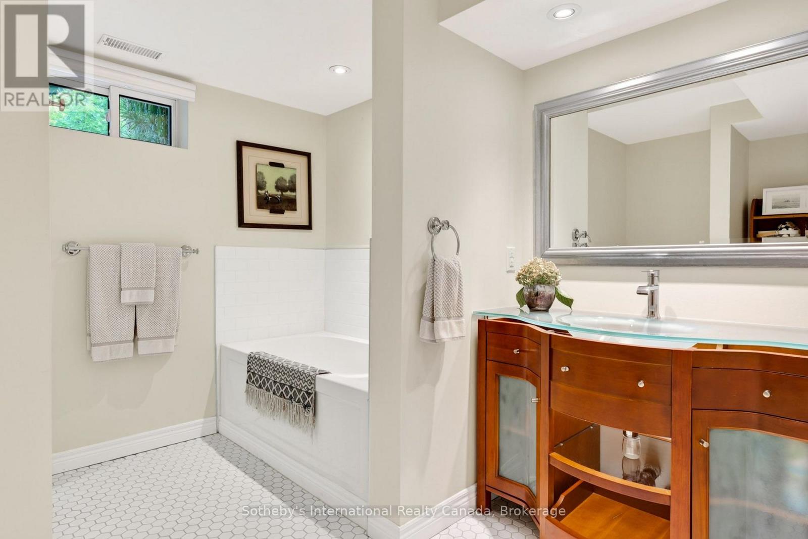 56 Shakespeare Avenue Property Photo 28