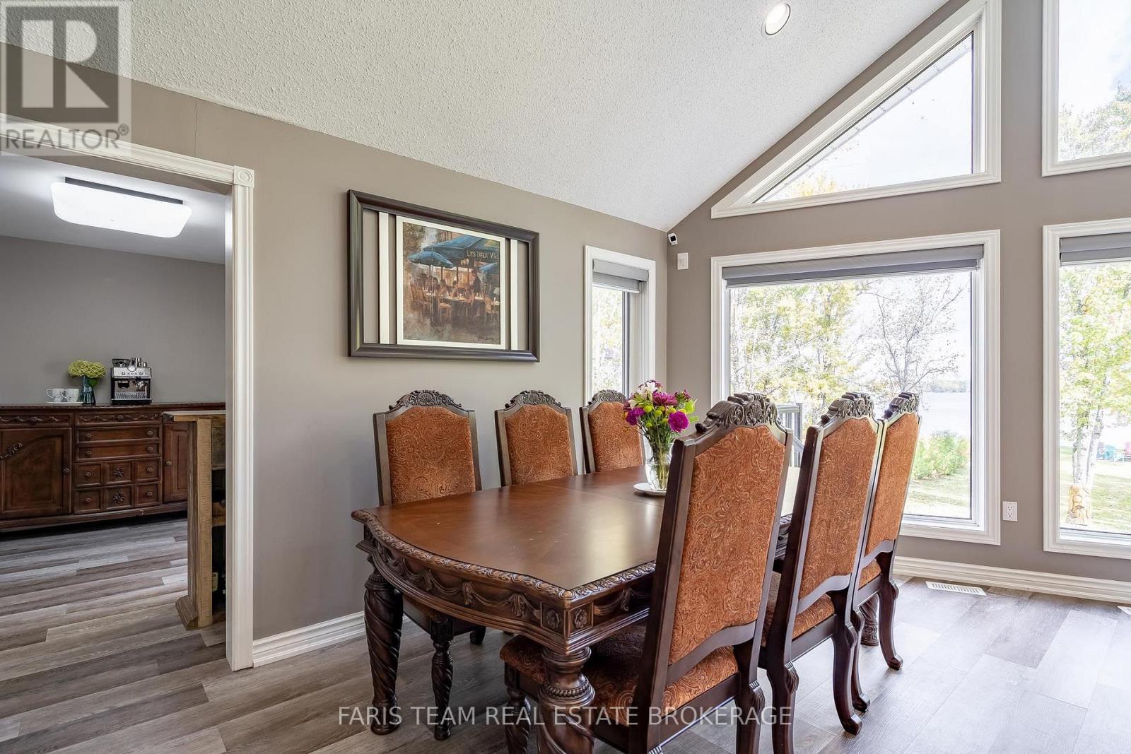 6 Spring Lane Property Photo 8