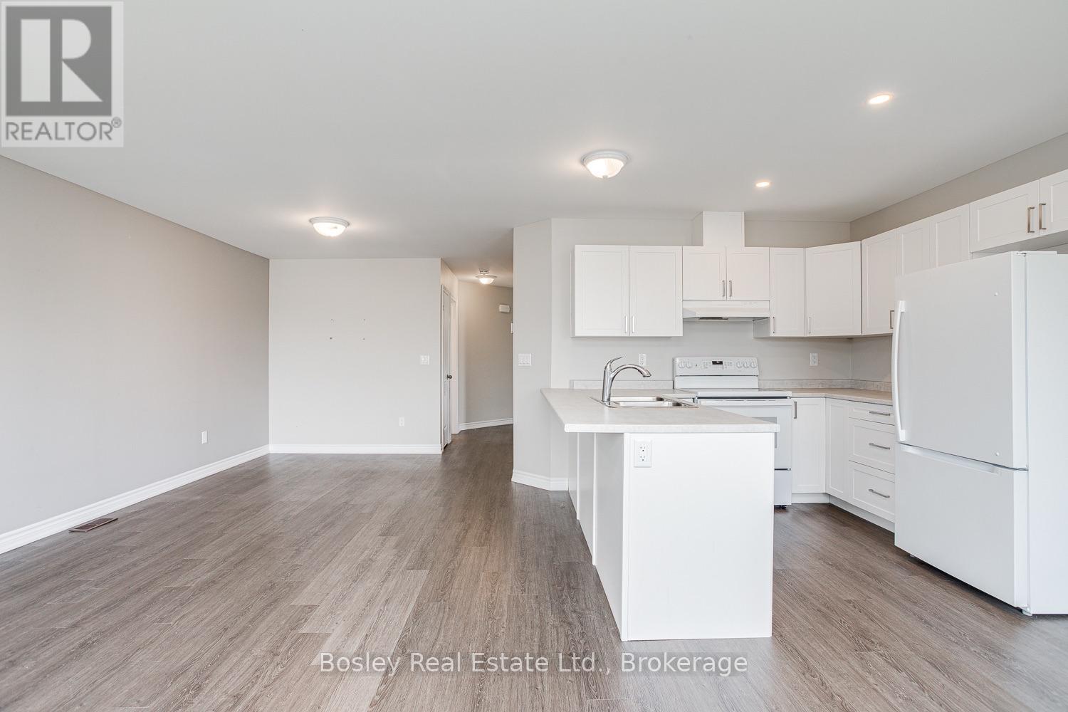11 Tolman Street Property Photo 24