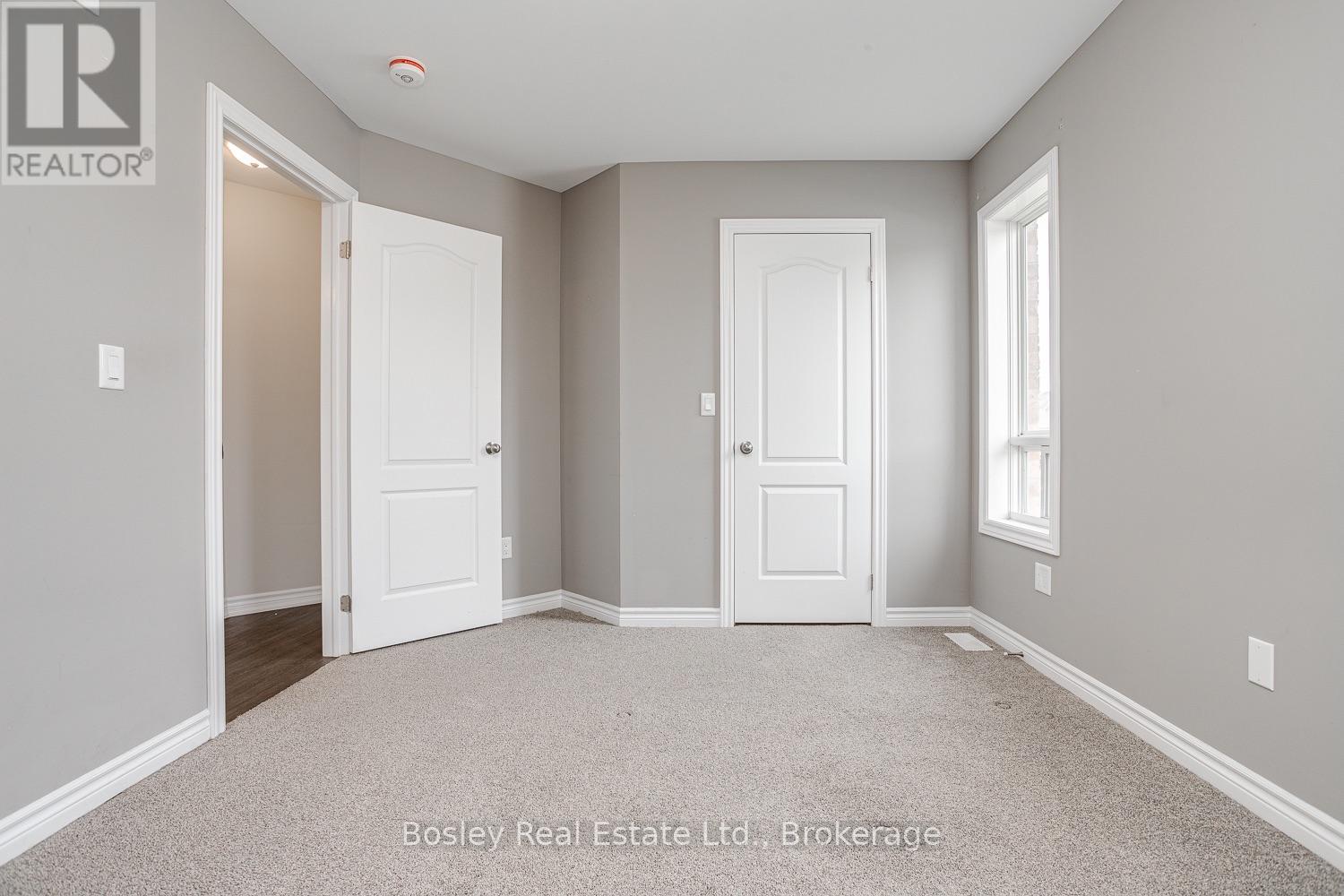 11 Tolman Street Property Photo 30
