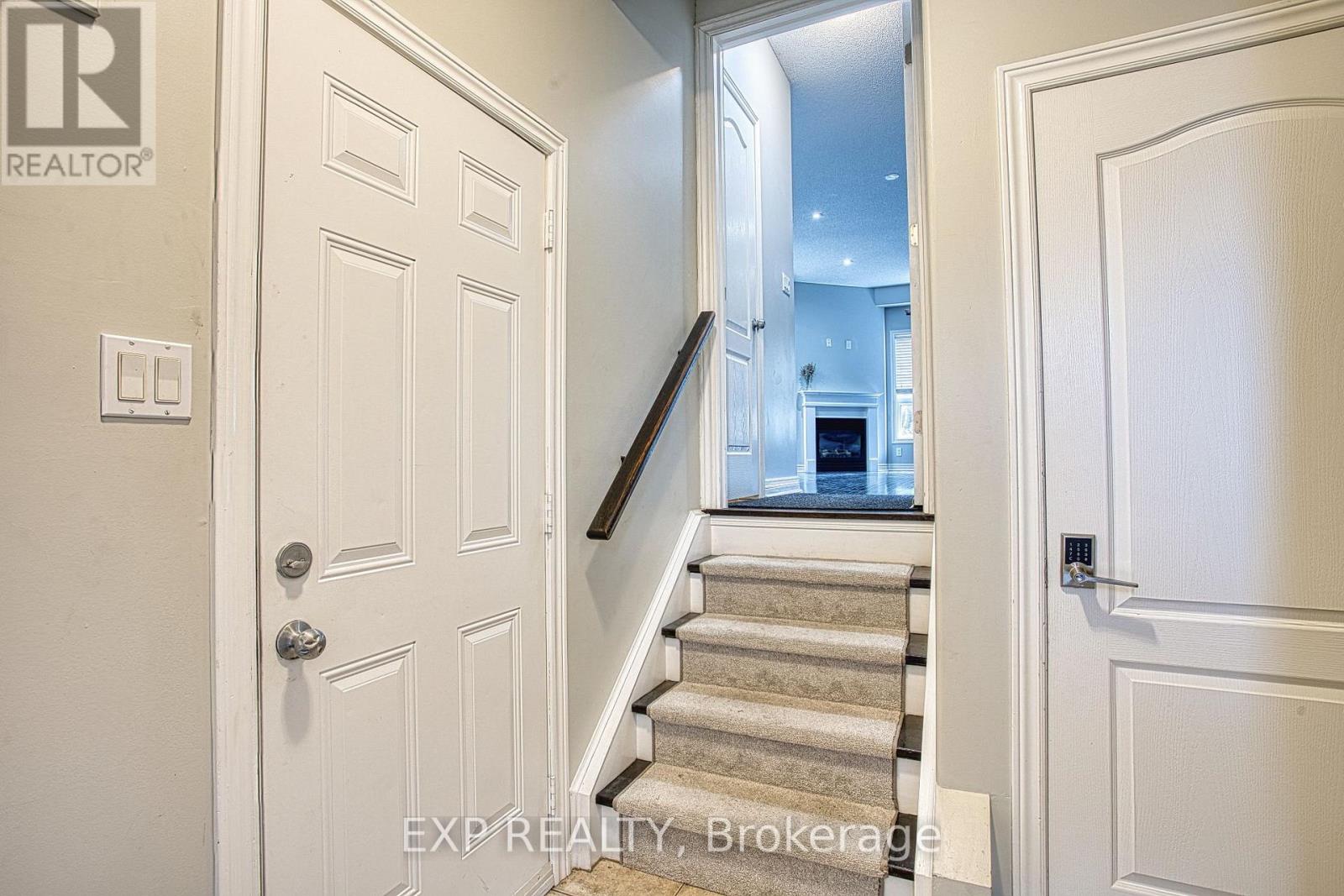 Main - 52 Dartmouth Gate Property Photo 3