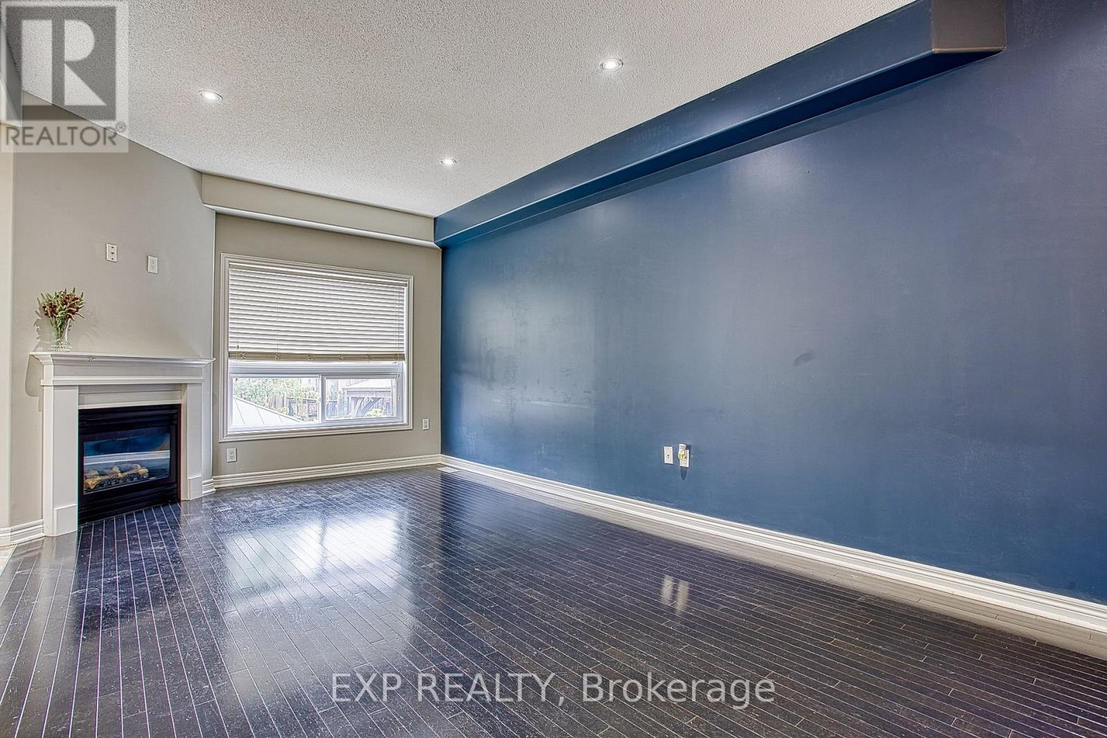 Main - 52 Dartmouth Gate Property Photo 6