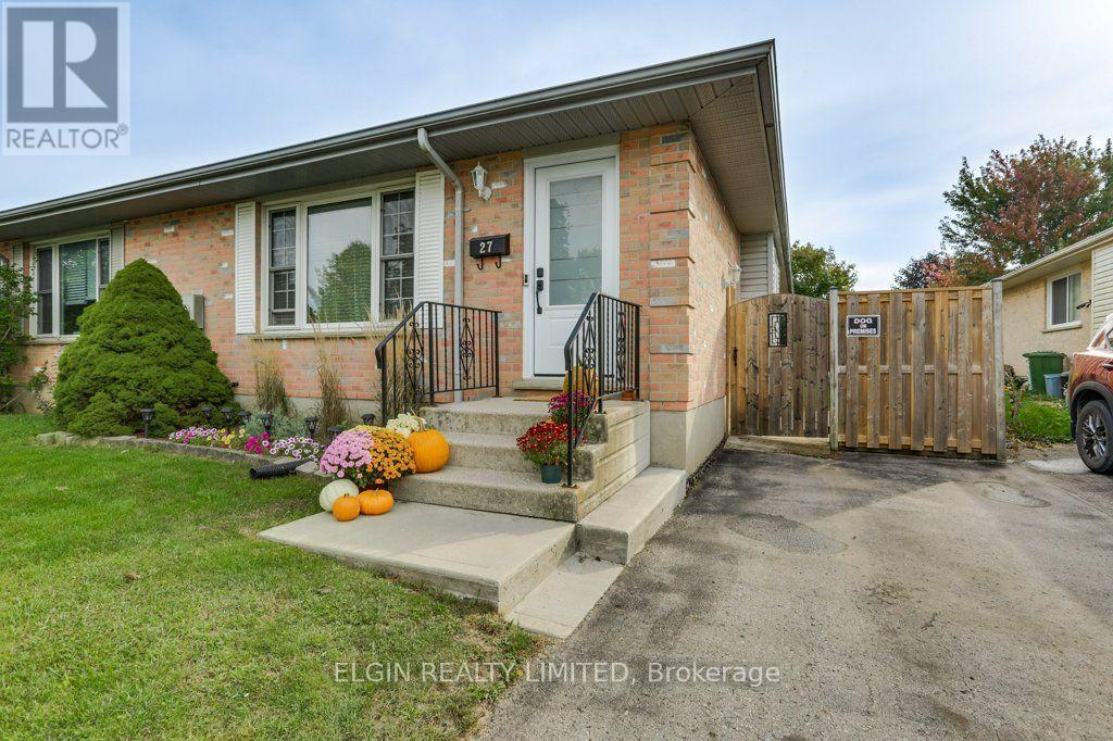 27 Carrie Crescent Property Photo 1