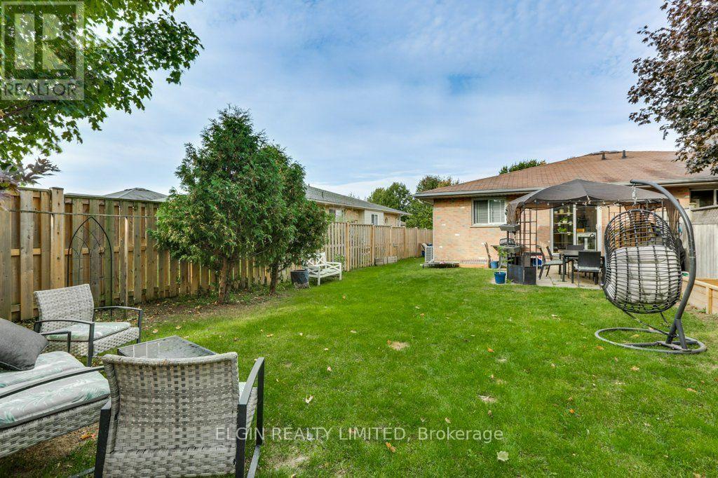 27 Carrie Crescent Property Photo 34