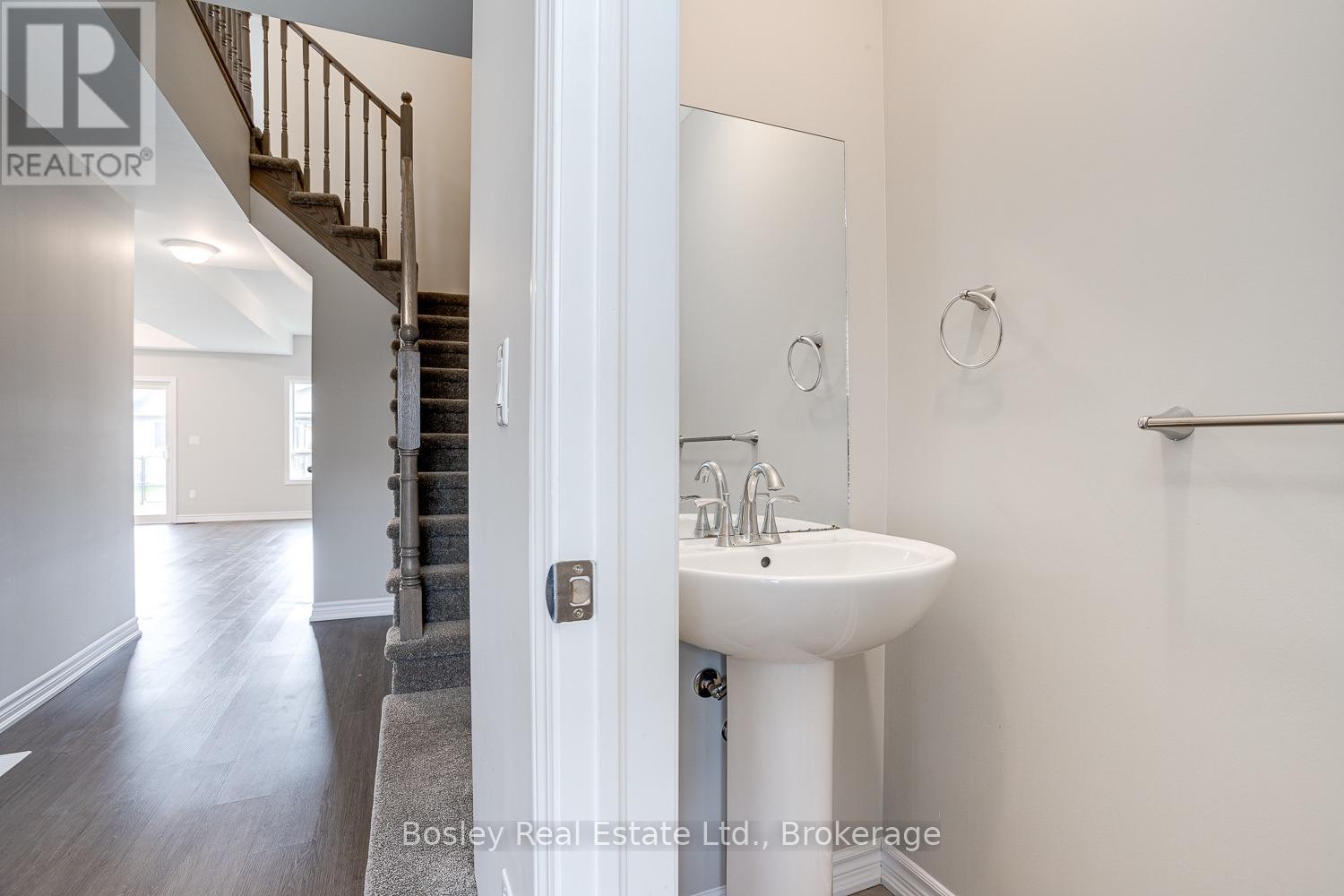 13 Tolman Street Property Photo 5