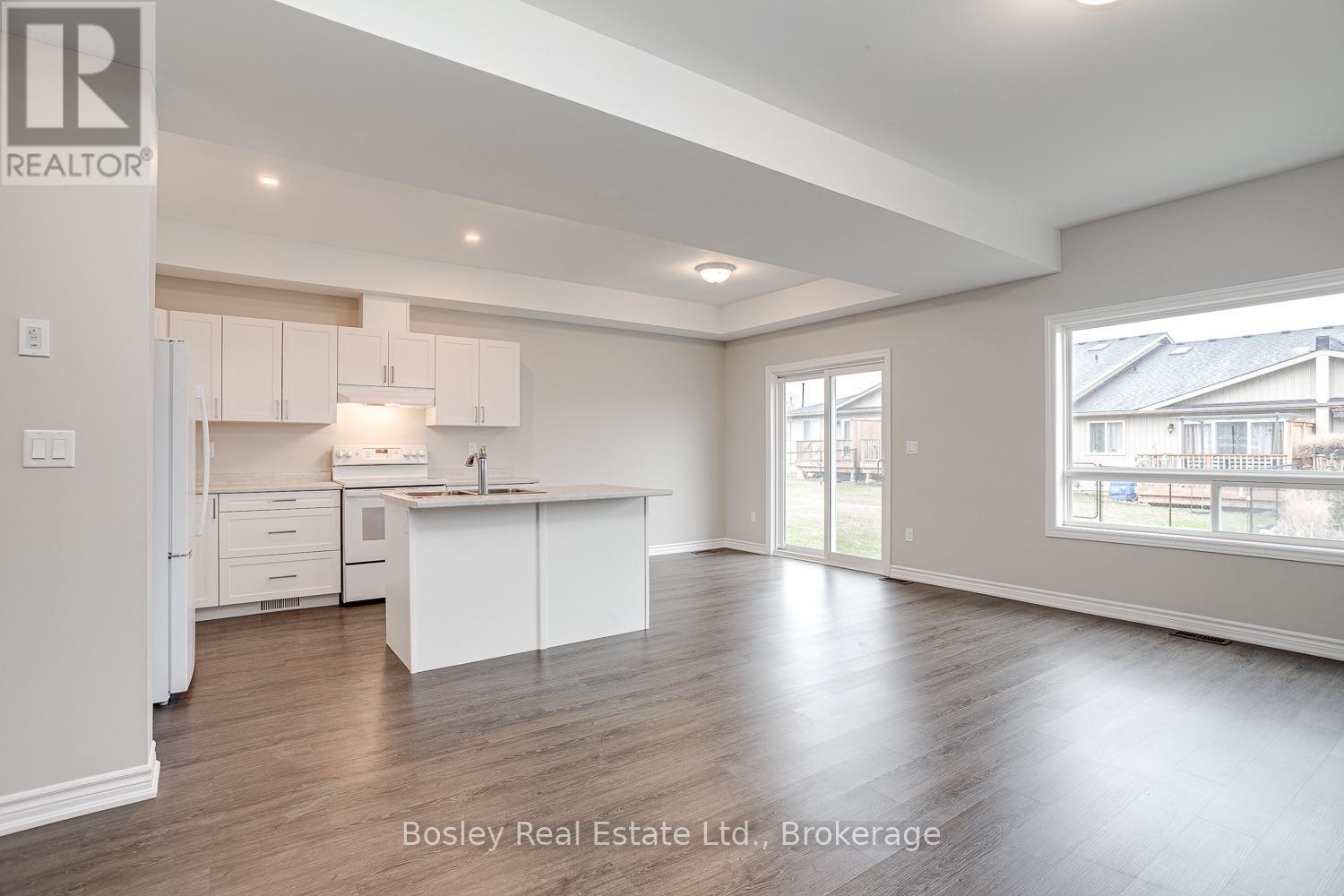 13 Tolman Street Property Photo 8