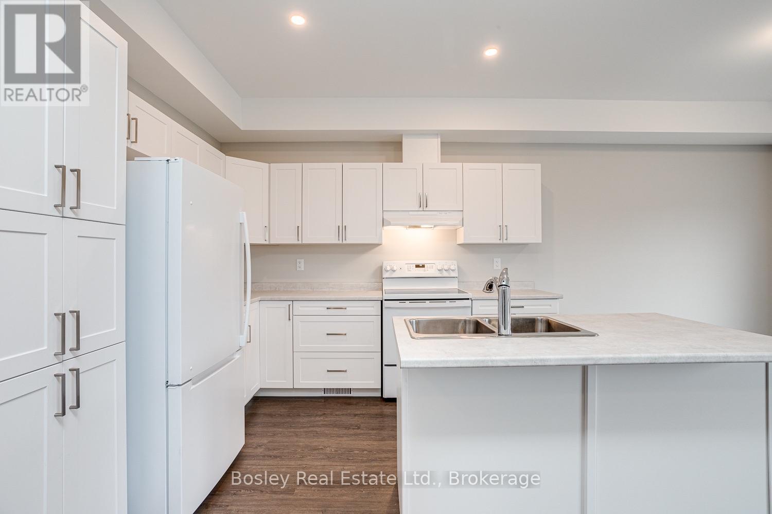 13 Tolman Street Property Photo 12