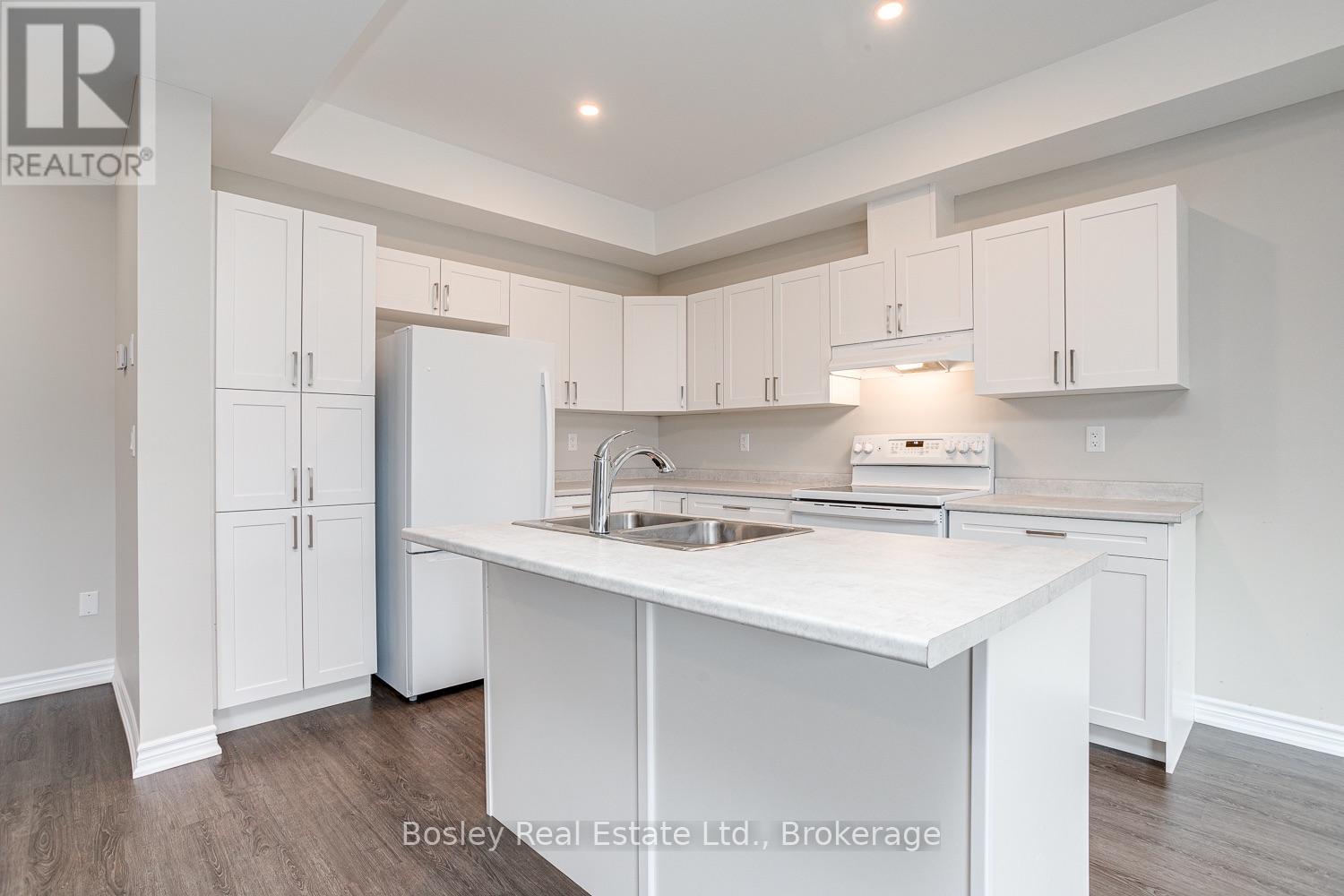 13 Tolman Street Property Photo 13