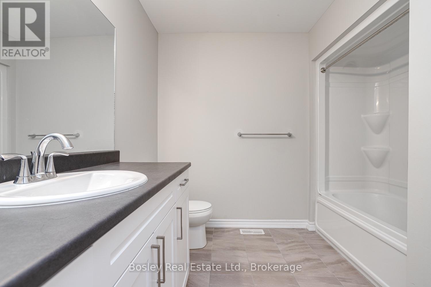 13 Tolman Street Property Photo 24