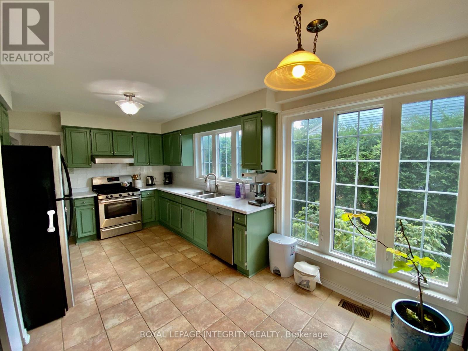 2 Tunbridge Court Property Photo 11