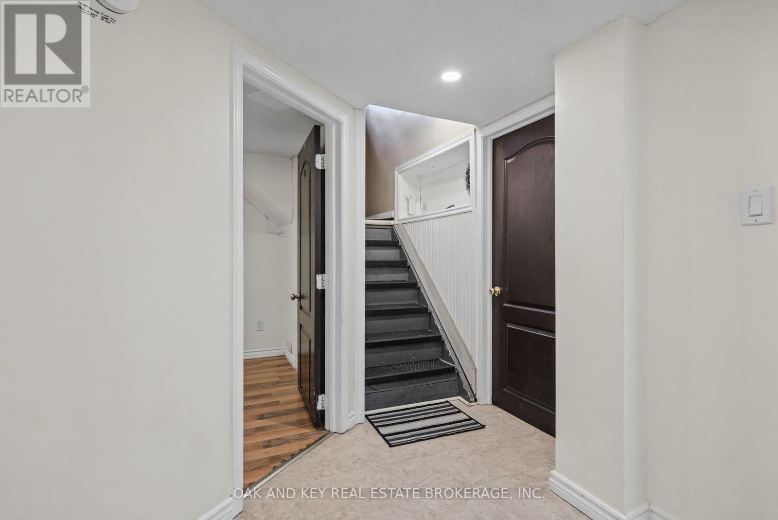 708 Cheapside Street Property Photo 4
