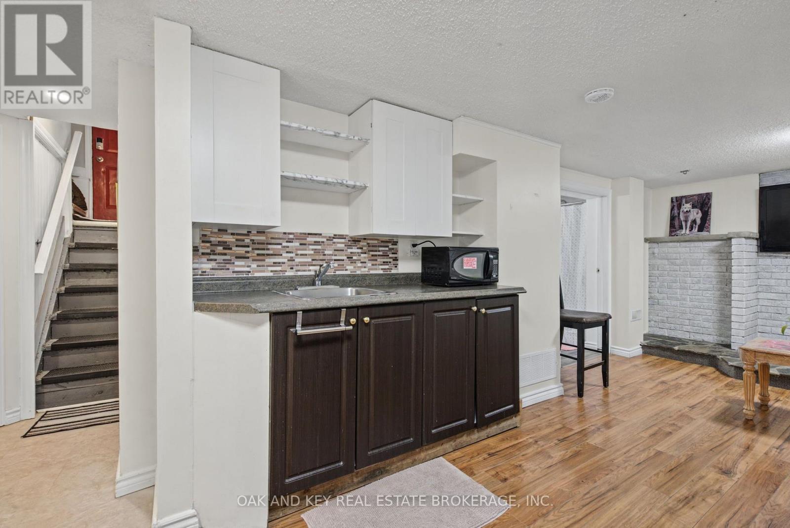 708 Cheapside Street Property Photo 7