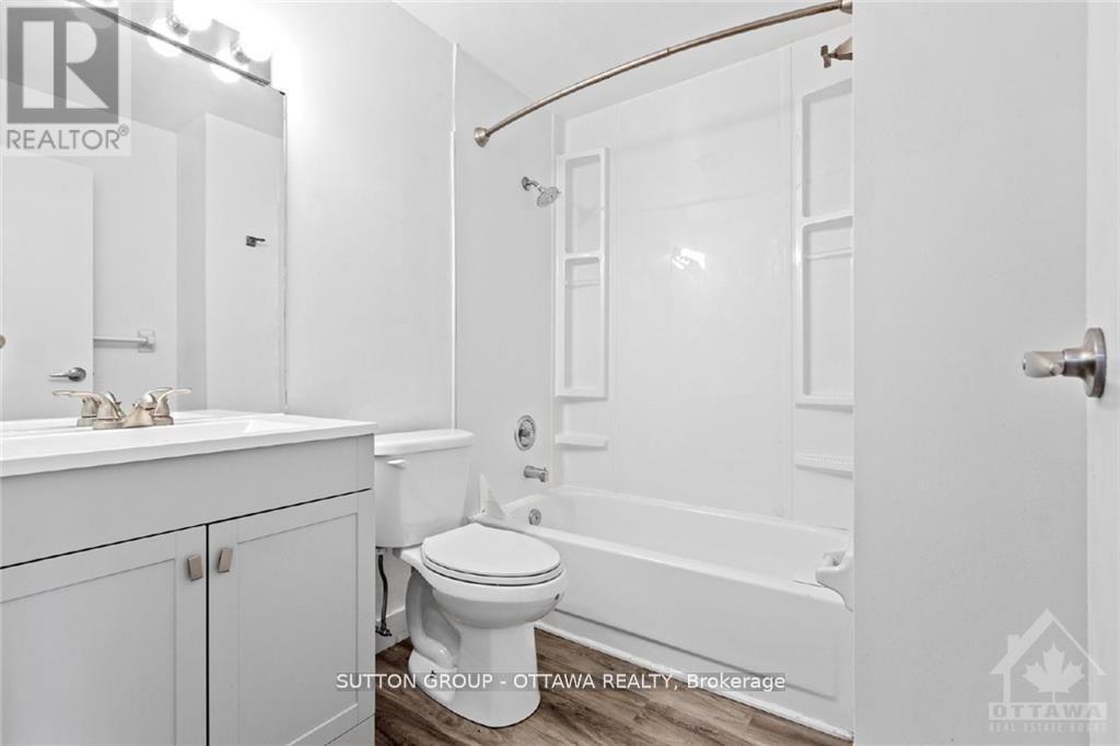 244 Westhaven Crescent Property Photo 4