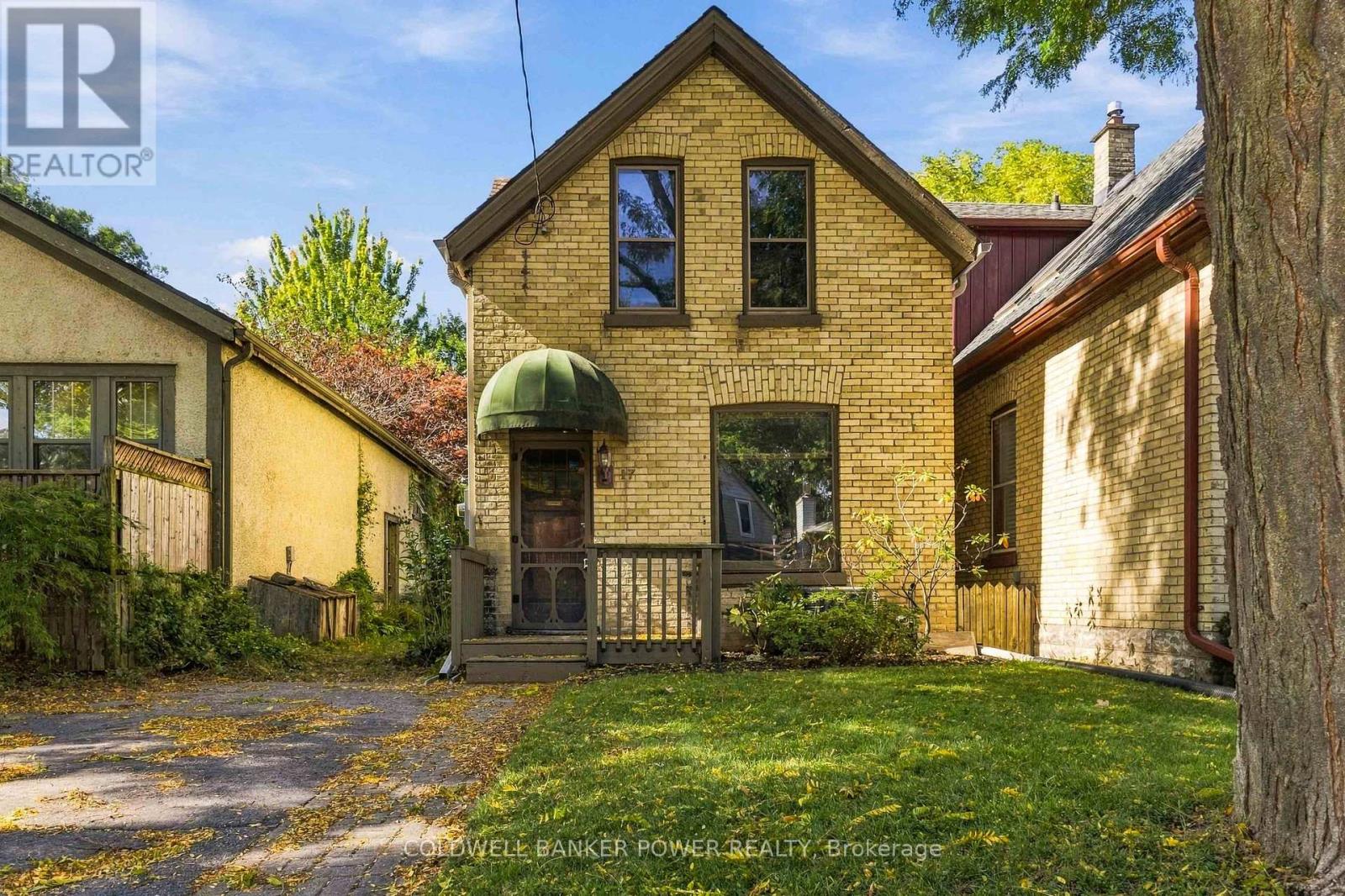 17 Palace Street Property Photo 1