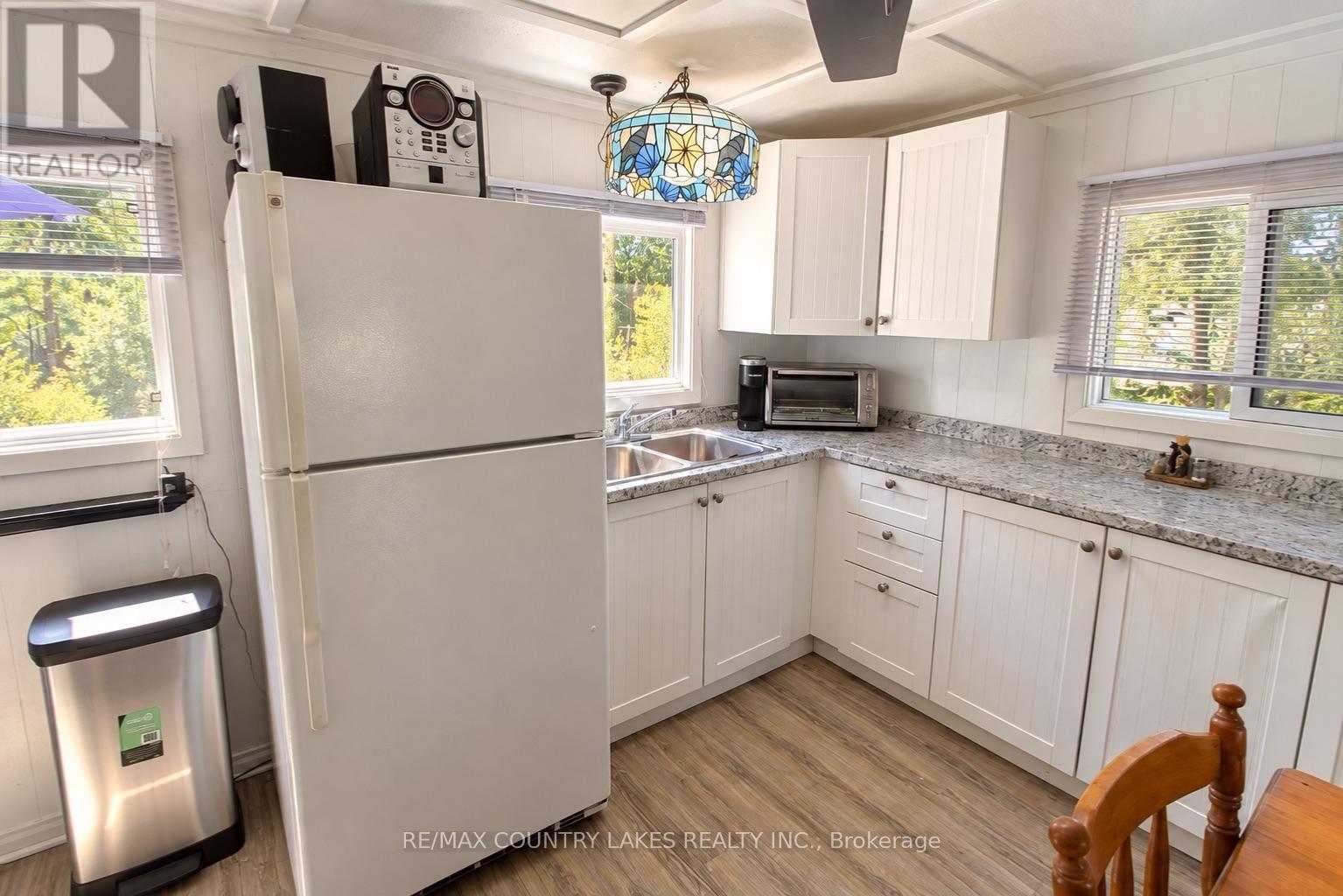 77 Mcguire Beach Road Property Photo 10