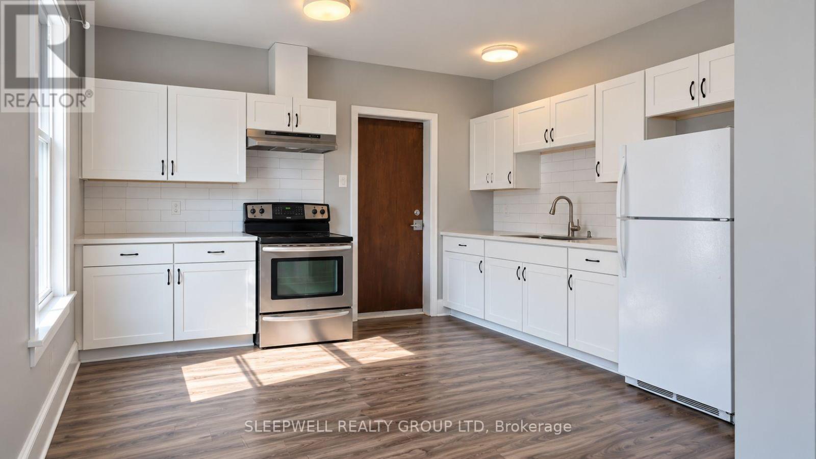 2 - 505 Lisgar Street Property Photo 2