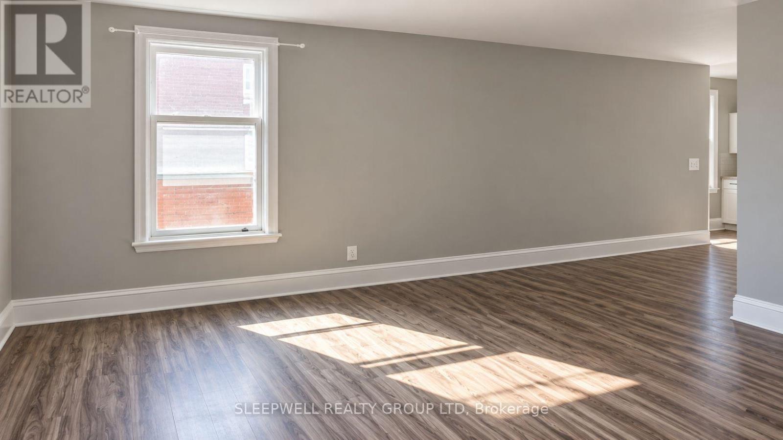 2 - 505 Lisgar Street Property Photo 4