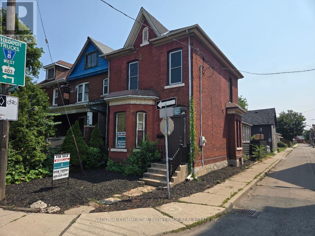 138 Victoria Avenue N Photo de la propriété 1