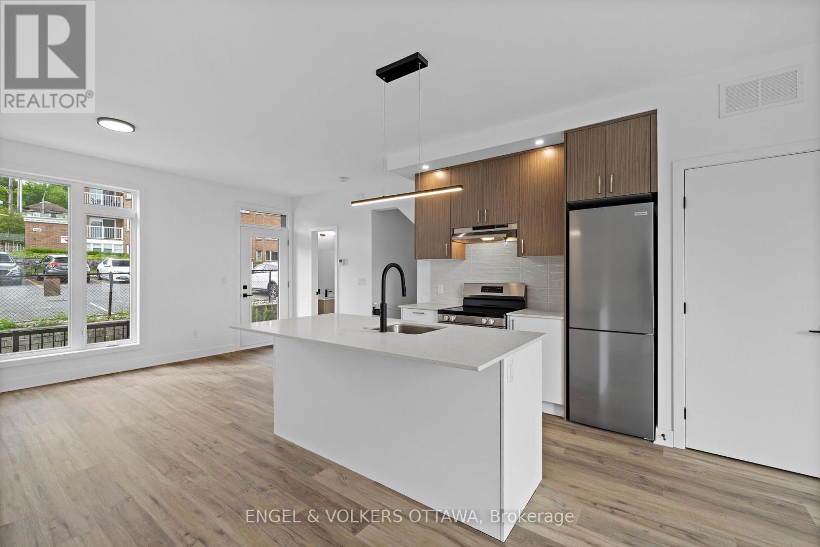 F - 1260 Marenger Street Property Photo 5