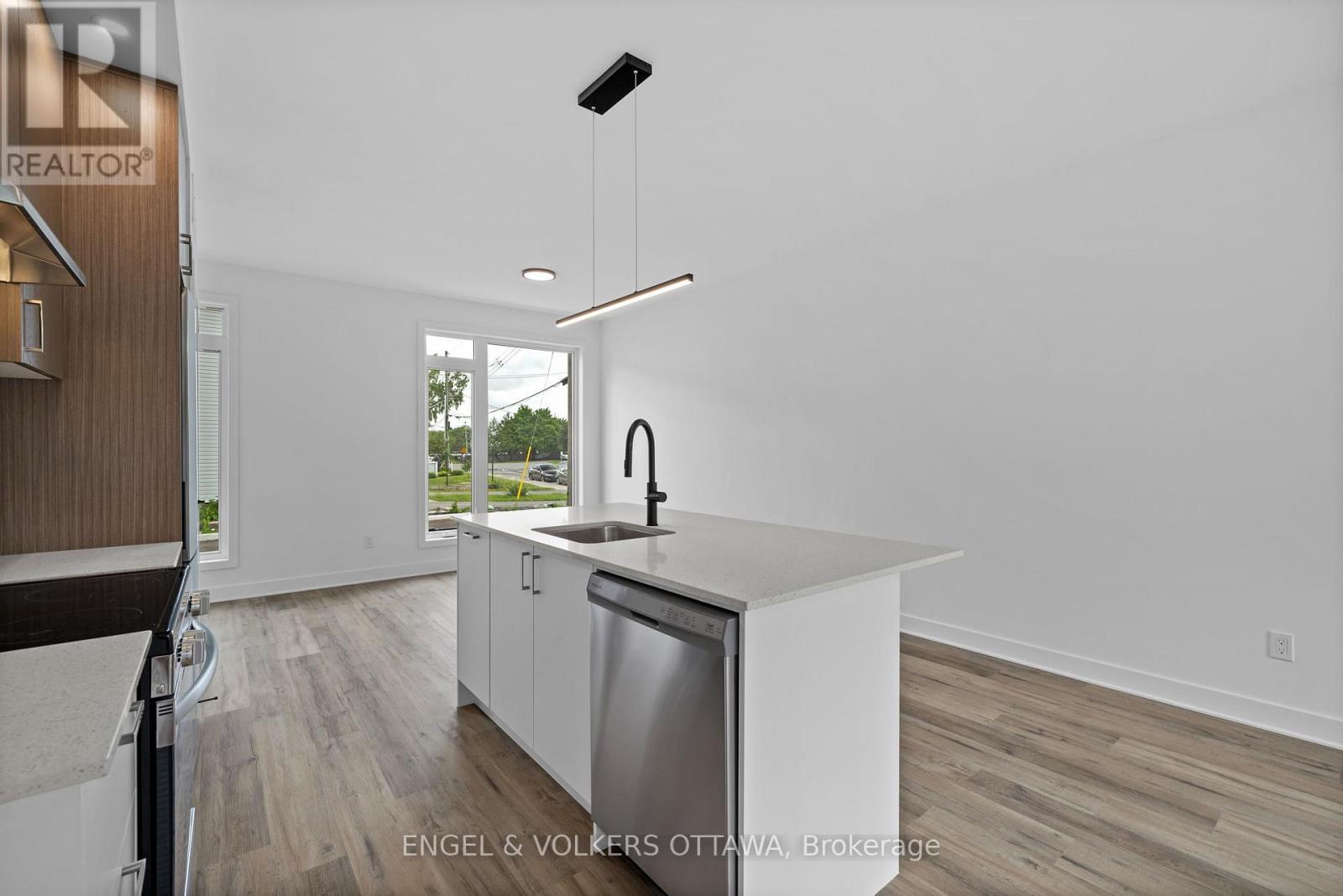 F - 1260 Marenger Street Property Photo 8
