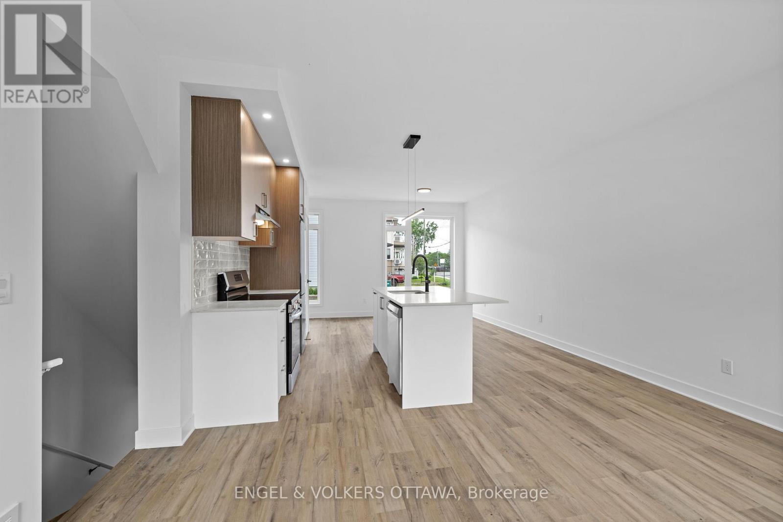 F - 1260 Marenger Street Property Photo 10