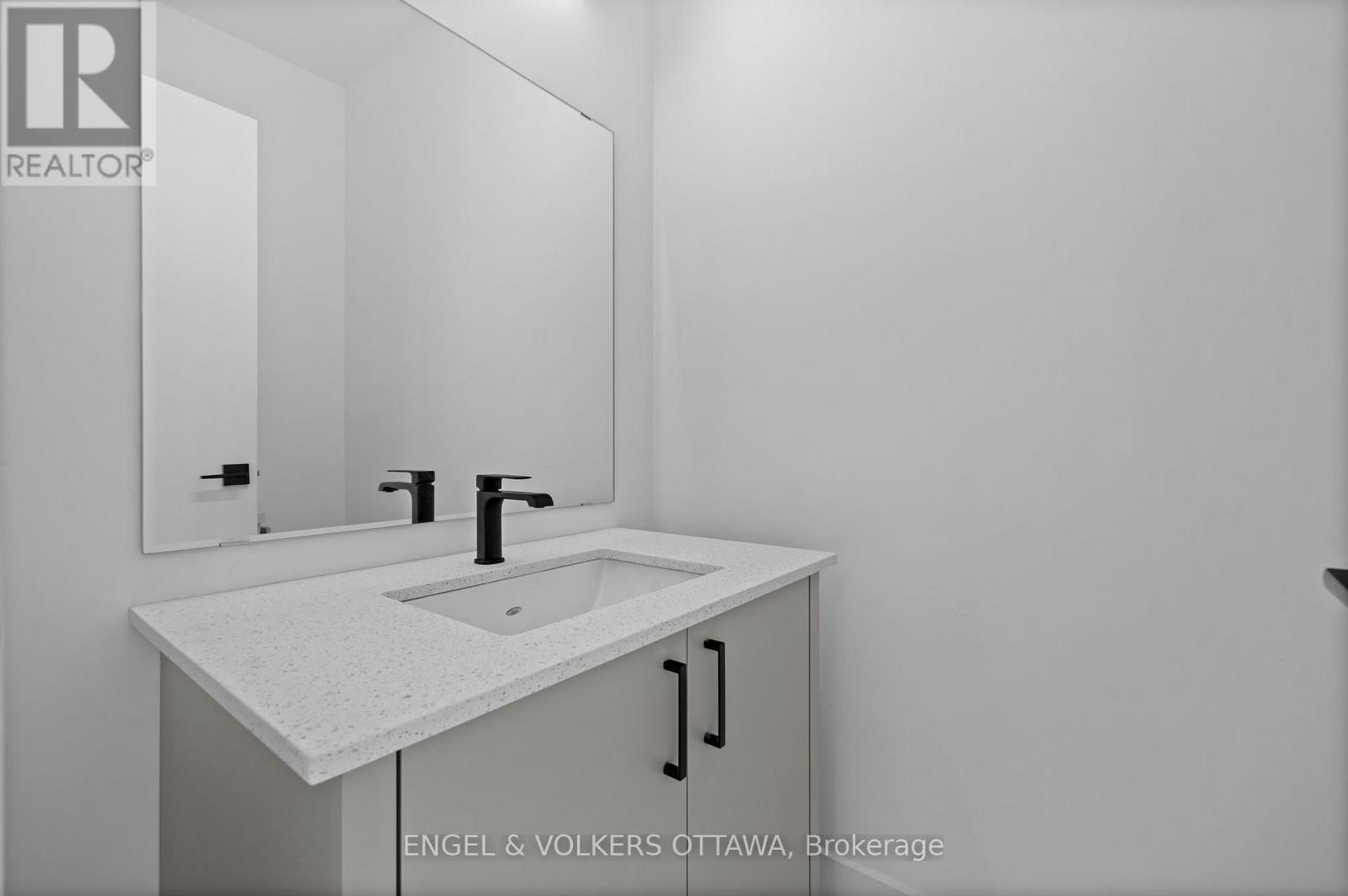 F - 1260 Marenger Street Property Photo 14