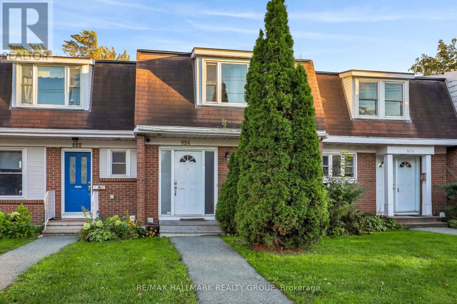 924 DYNES ROAD Property Photo 1