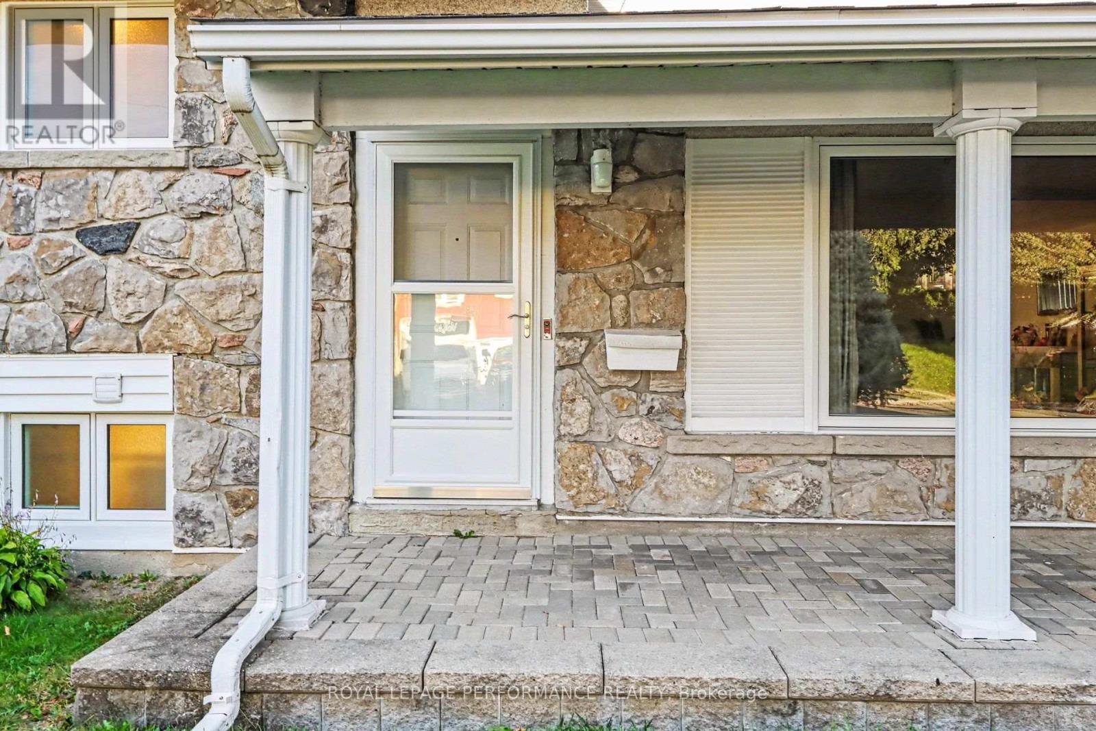 21 Pulford Crescent Property Photo 4