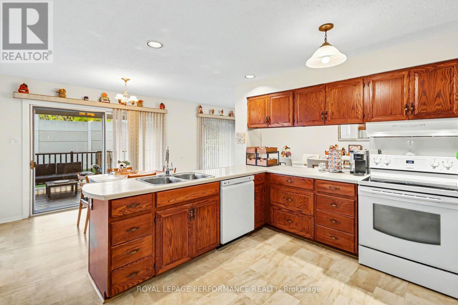 21 Pulford Crescent Property Photo 12