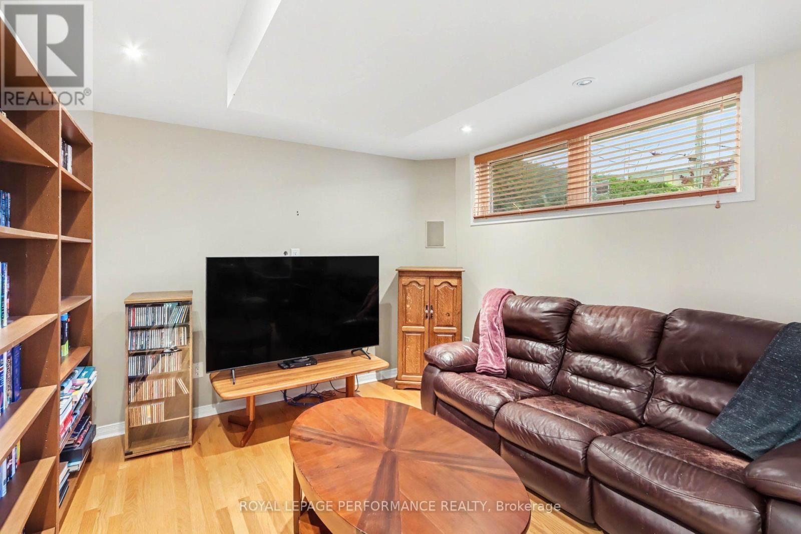 21 Pulford Crescent Property Photo 23