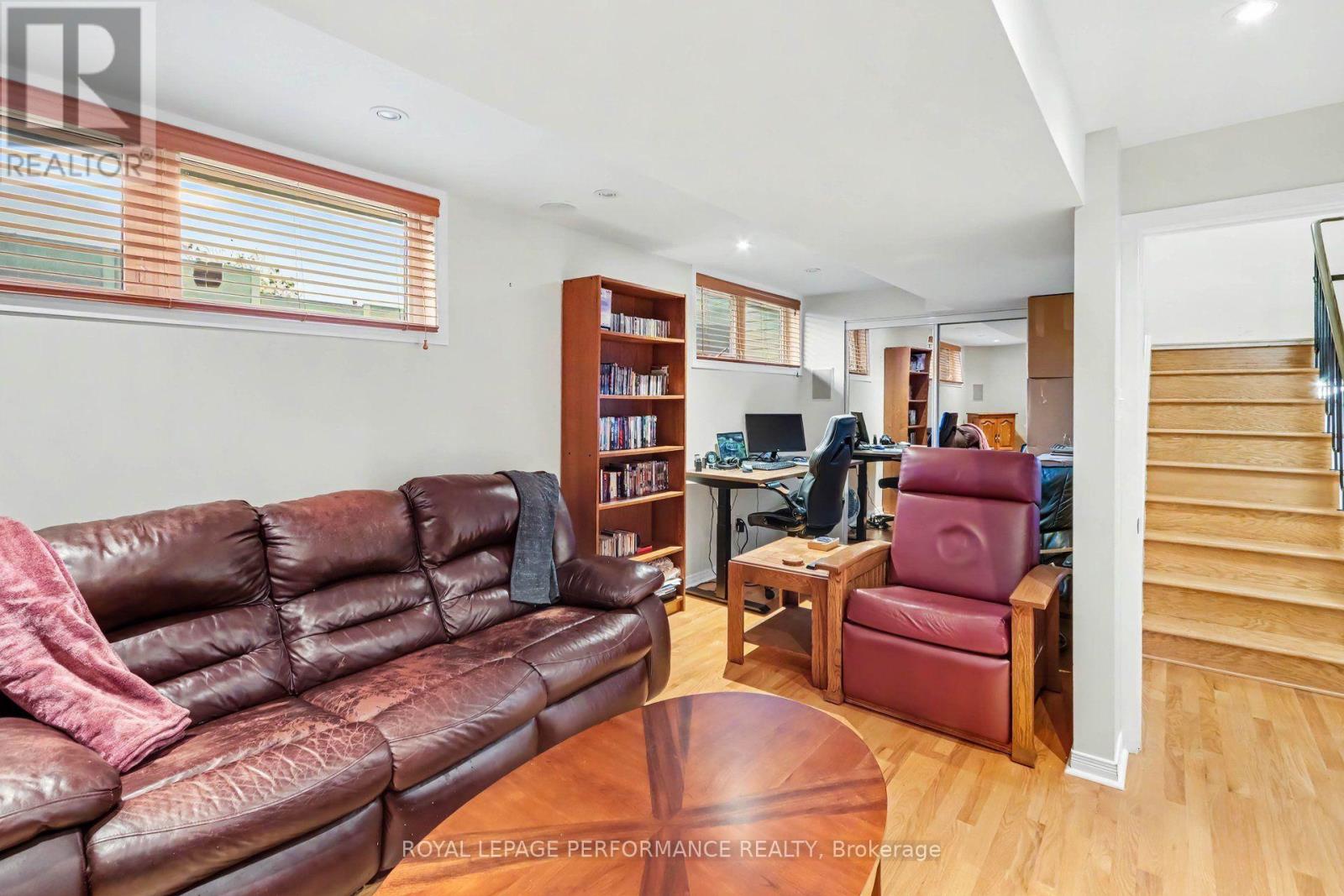 21 Pulford Crescent Property Photo 24