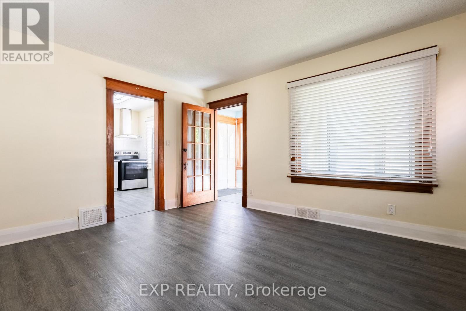 4613 Ryerson Crescent Property Photo 5