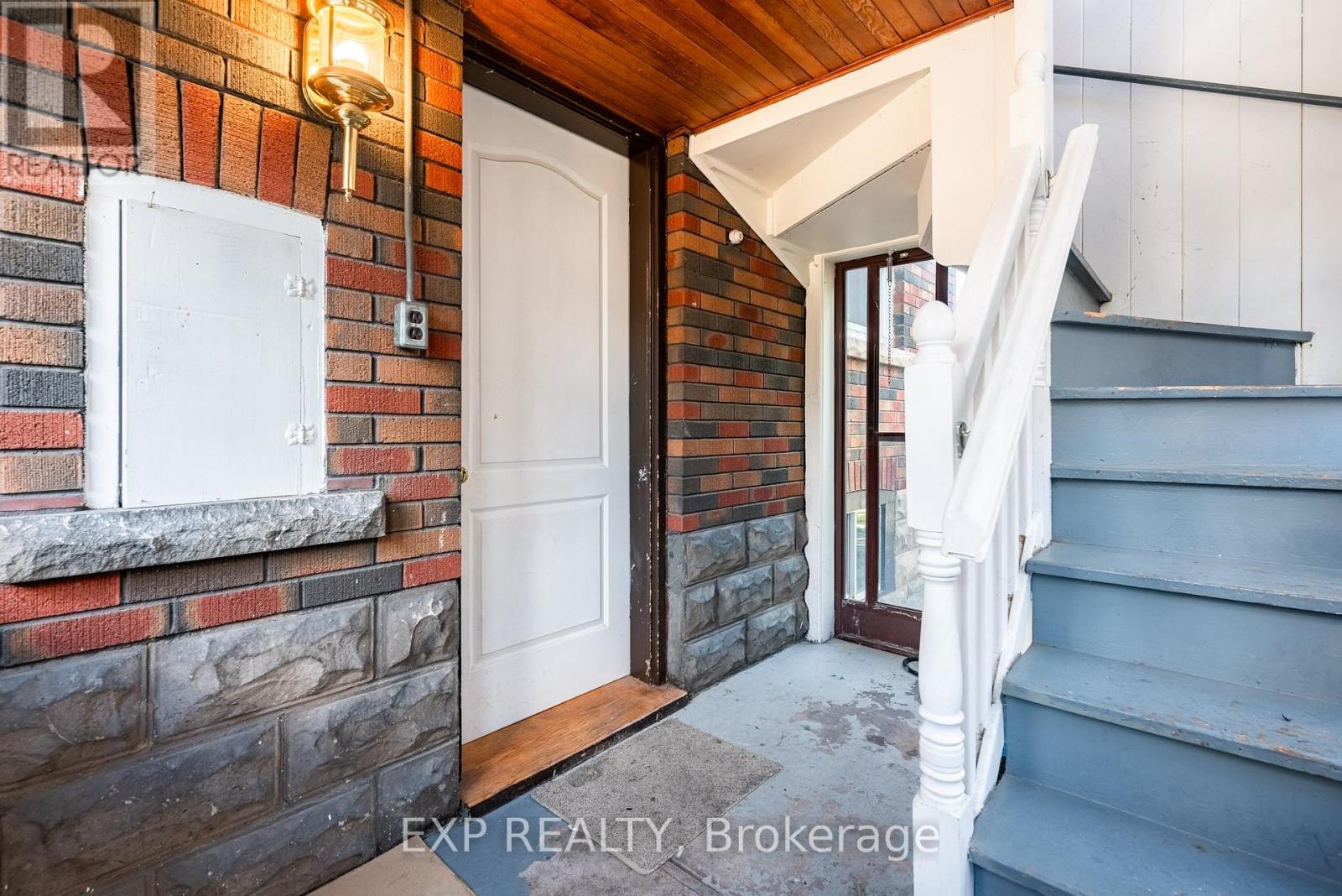 4613 Ryerson Crescent Property Photo 11